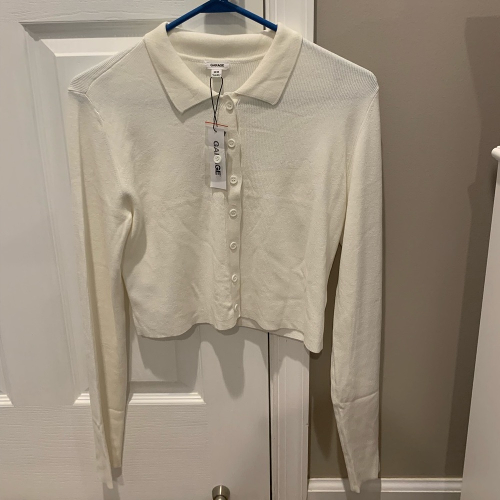 Garage crop top button up